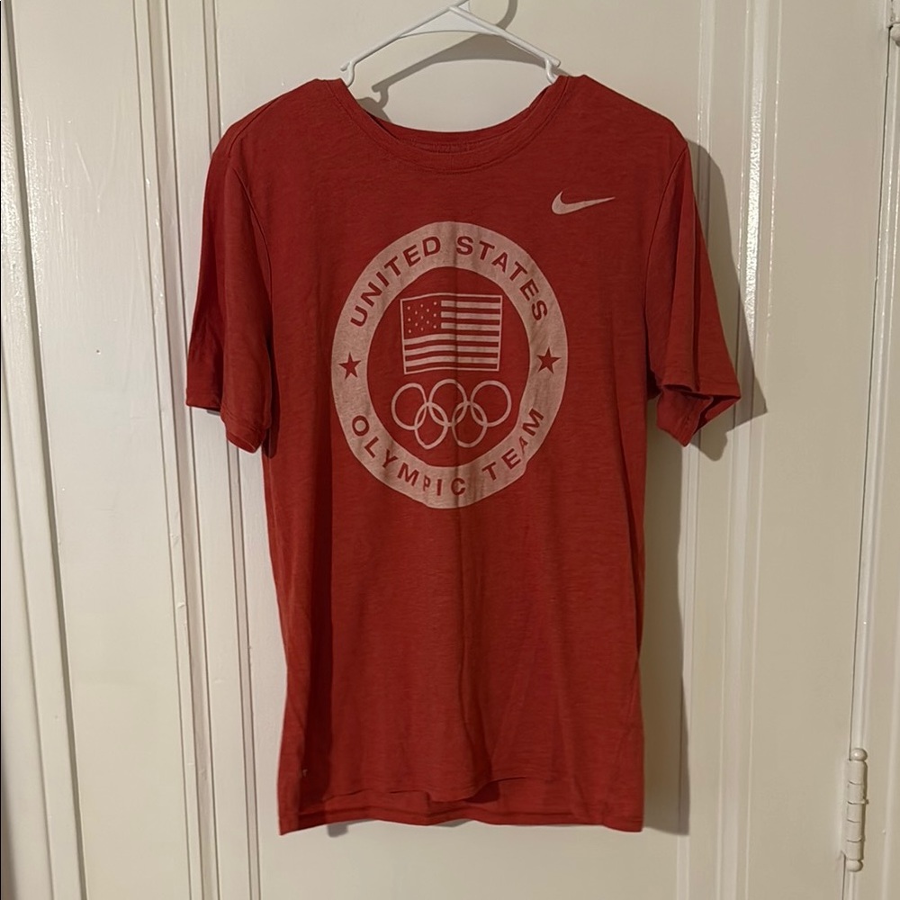 Nike Red Short Sleeve Tees